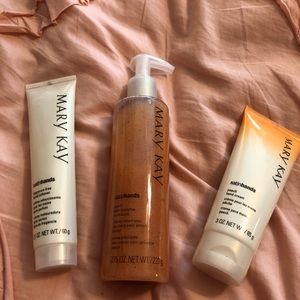 Satin Hands Peach